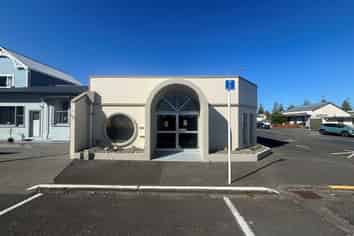 Corner Office/Workshop near Napier CBD