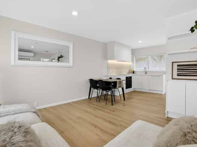 2/1 Ngaio Street, Takapuna