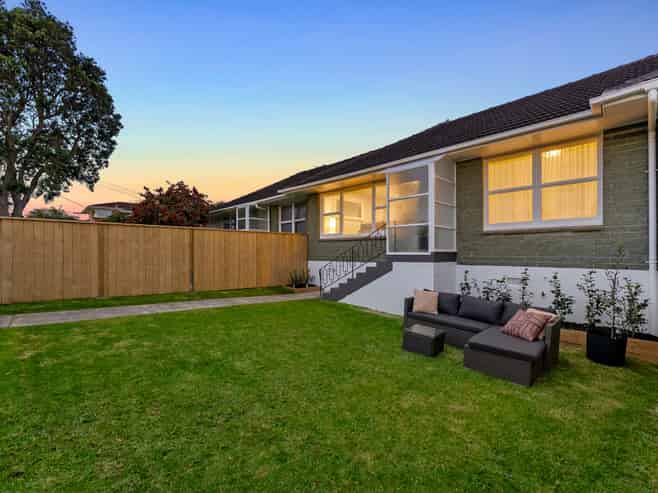 2/1 Ngaio Street, Takapuna