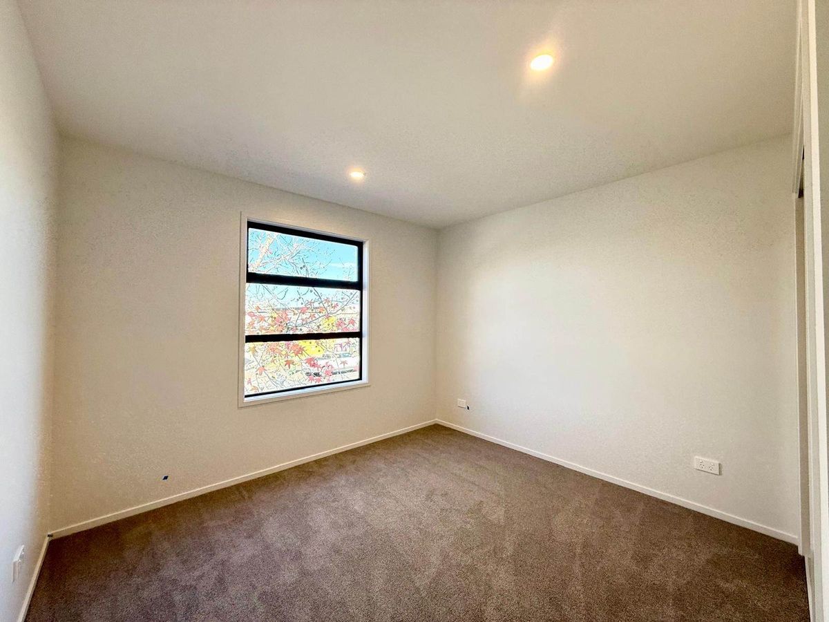 Modern Townhouses, Effortless City-Fringe Living - Vista 5
