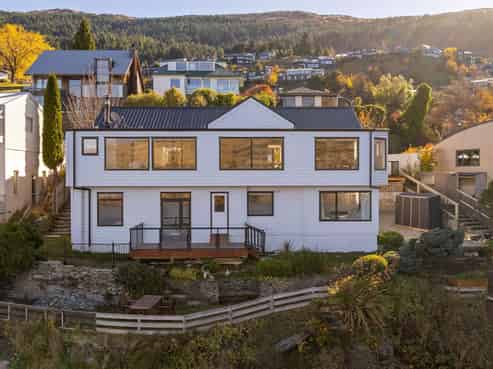 22 Golden Terrace, Queenstown