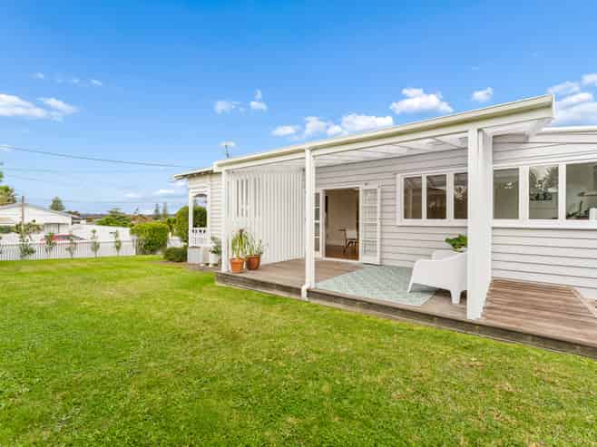 5 Karaka Street, New Lynn