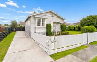 5 Karaka Street, New Lynn
