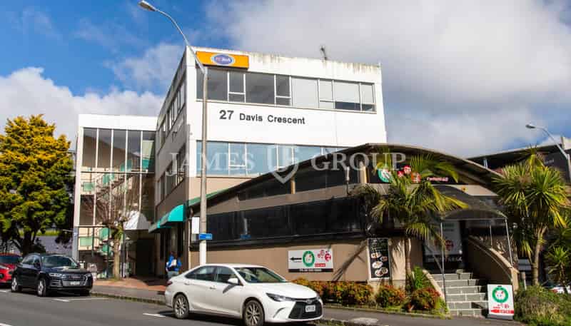 27 Davis Crescent, Newmarket