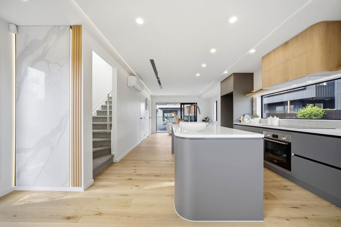Stylish, Affordable Living in a Highly Accessi... - Fler
