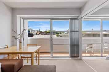 30/8 Clayton Street, Newmarket