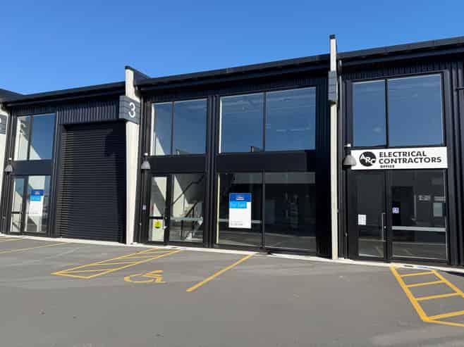 Papamoa Office with Mezzanine