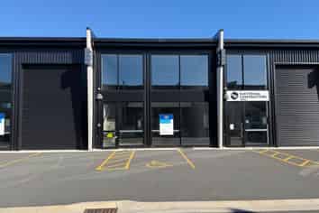 Papamoa Office with Mezzanine