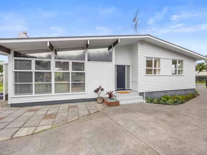 4 Dunstall Place, Mangere Bridge