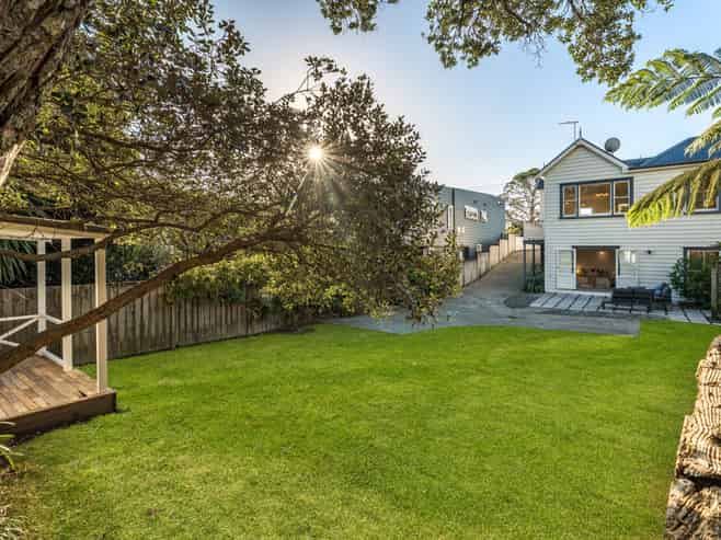 29 Hastings Parade, Devonport