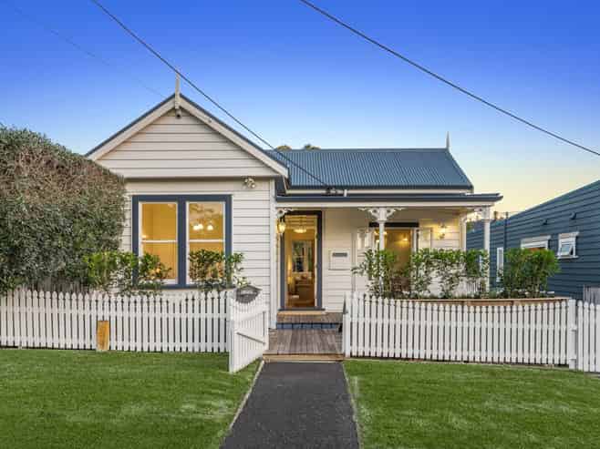 29 Hastings Parade, Devonport