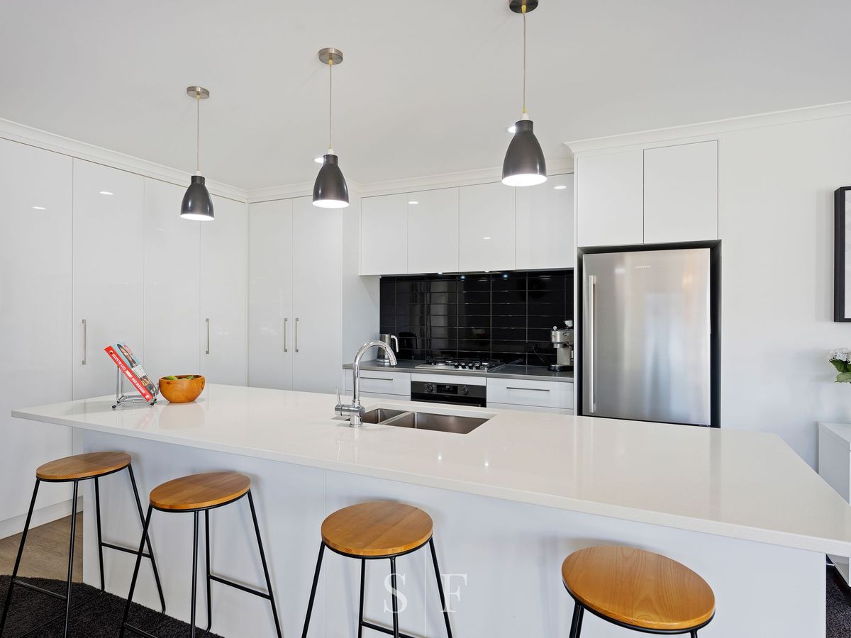 Family Living  Contemporary Style – další