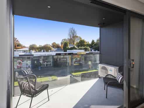 1/100 Staveley Street, Avonhead