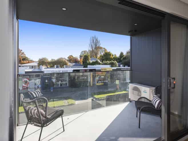 1/100 Staveley Street, Avonhead