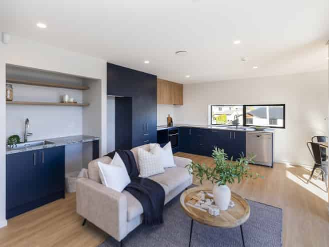 1/100 Staveley Street, Avonhead