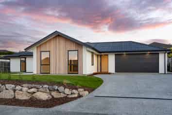 12 Safre Place, MAPUA