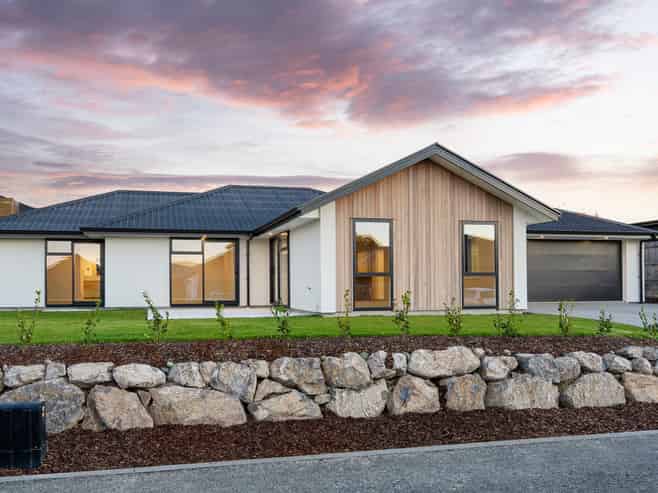 12 Safre Place, MAPUA
