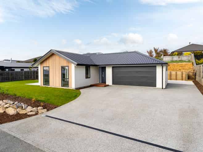 12 Safre Place, MAPUA