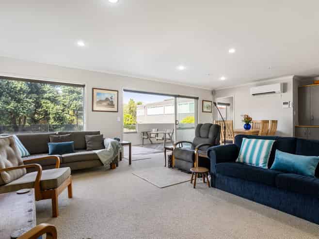 2/111 Hunt Road, Whangamata
