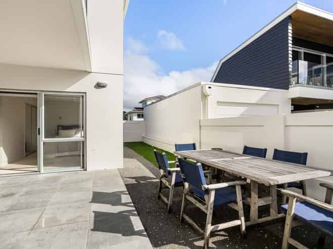2/111 Hunt Road, Whangamata