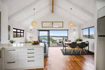 55 Ardern Avenue, Stanmore Bay