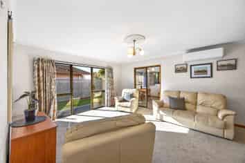 1/49 Division Street, Riccarton