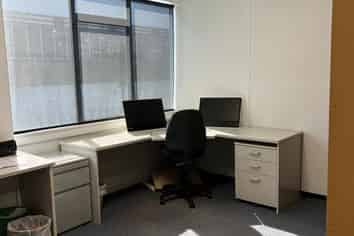 Bright Office Opposite Queensgate