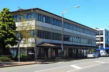 Bright Office Opposite Queensgate