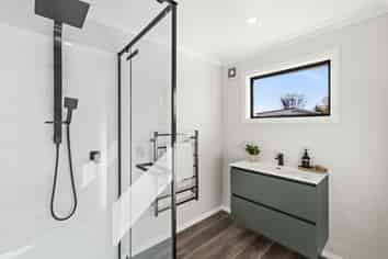 908B Outram Road, Akina