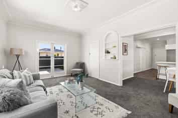 908B Outram Road, Akina