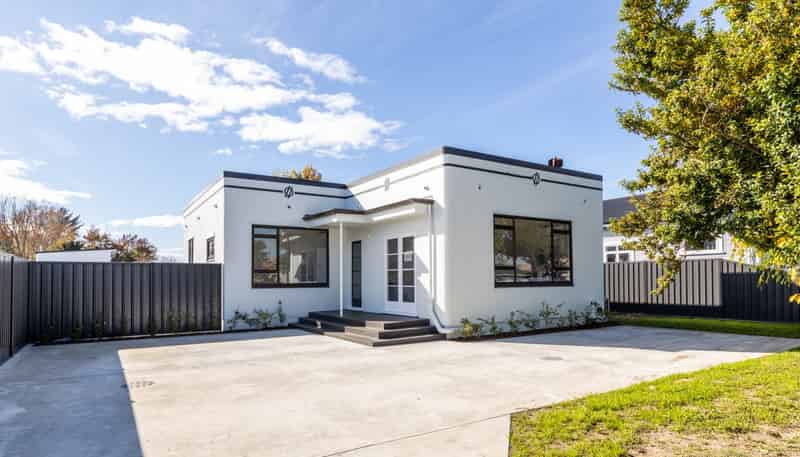908B Outram Road, Akina