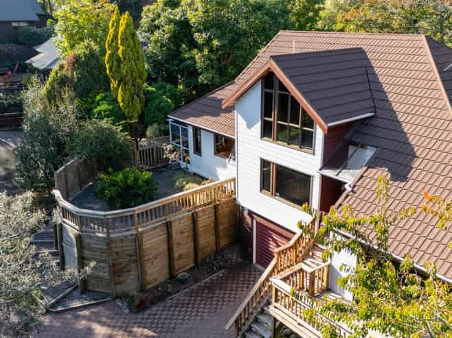 21b Sequoia Grove, Merrilands