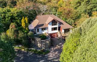 21b Sequoia Grove, Merrilands