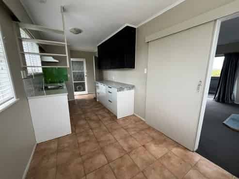 478 Don Buck Road, Massey