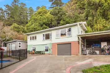 112 Hine Road, Wainuiomata