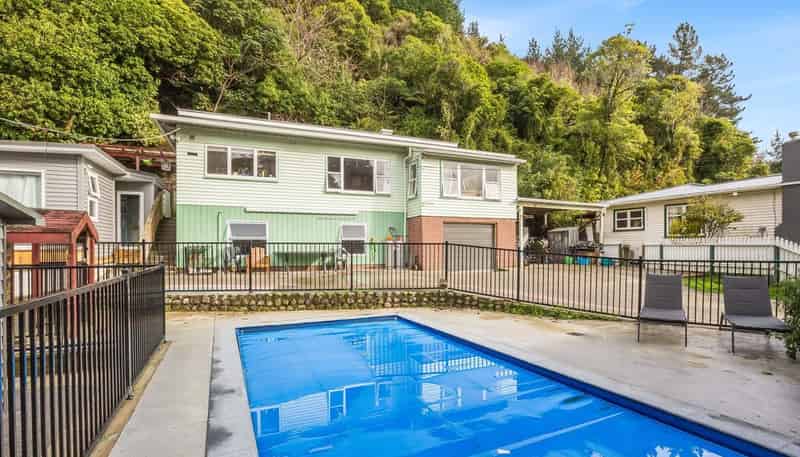 112 Hine Road, Wainuiomata