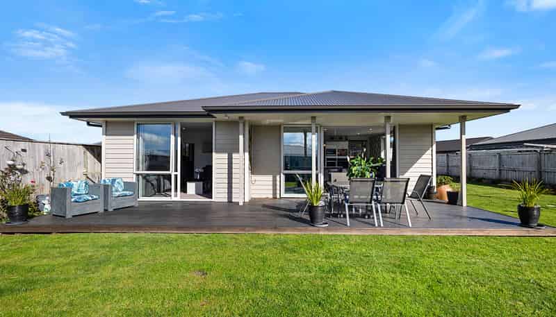 23 Estate Grove, Inglewood