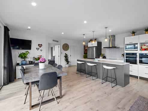 23 Estate Grove, Inglewood