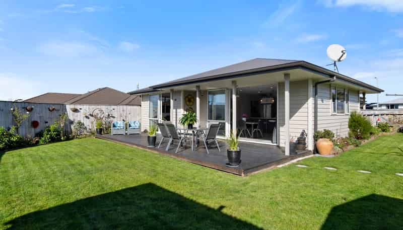23 Estate Grove, Inglewood