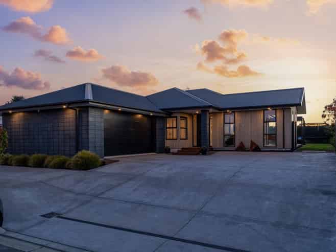 11 Minorca Lane, Burwood