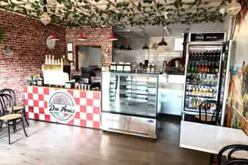 Prime retail/food space Paraparaumu Beach
