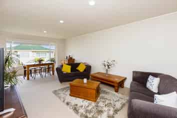 16/17 John Street, Trentham