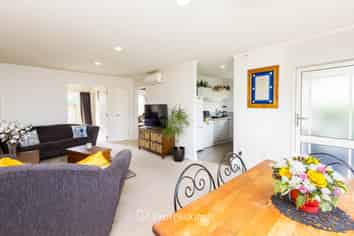 16/17 John Street, Trentham