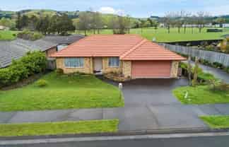 37 Cabeleigh Drive, Helensville