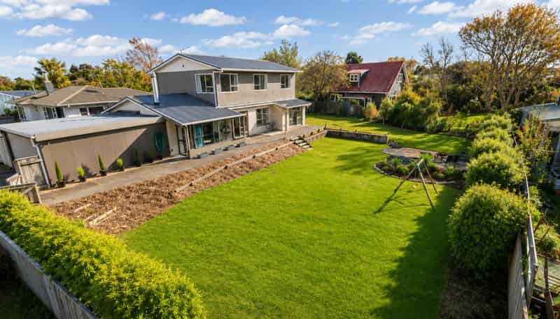 7 Waikare Road, Raumati Beach