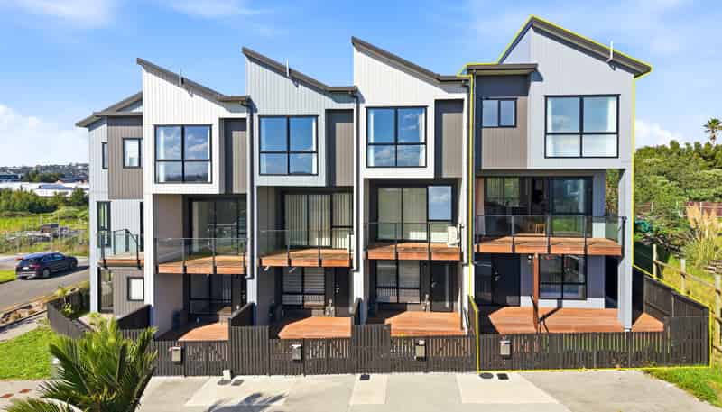 17 Joshua Carder Drive, Hobsonville
