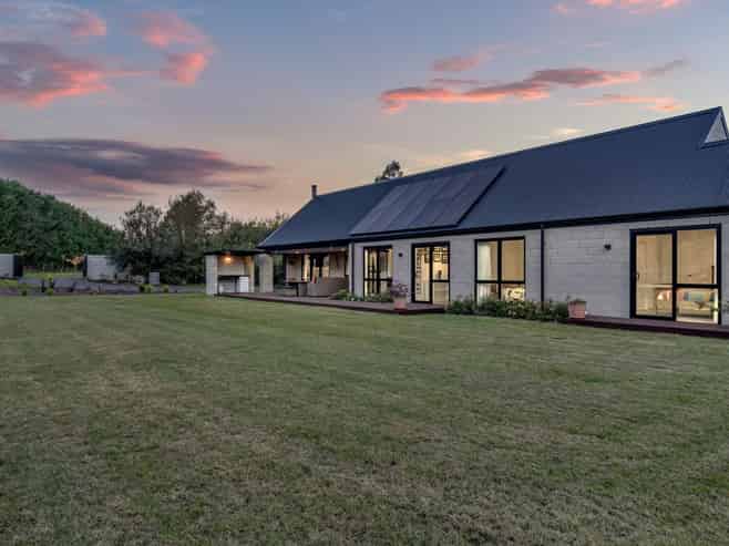 7 Adian Way, Loburn