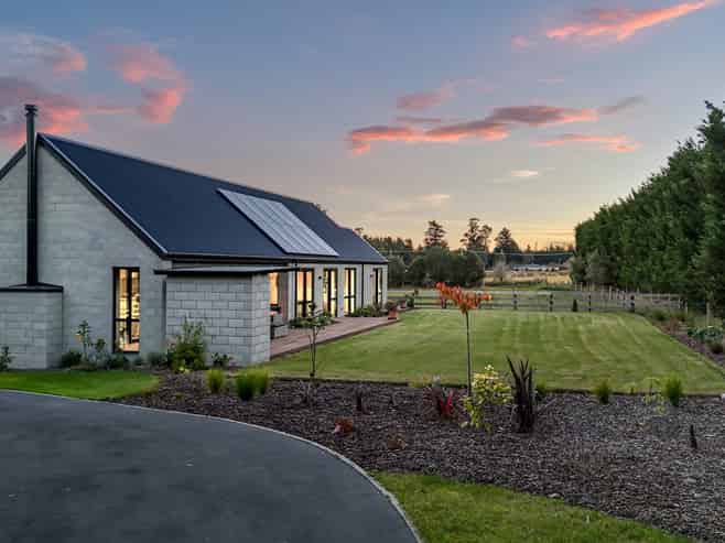 7 Adian Way, Loburn