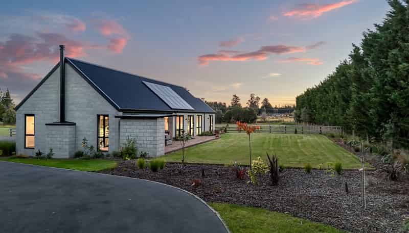 7 Adian Way, Loburn