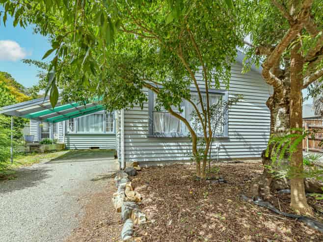 88 Queenwood Road, Levin
